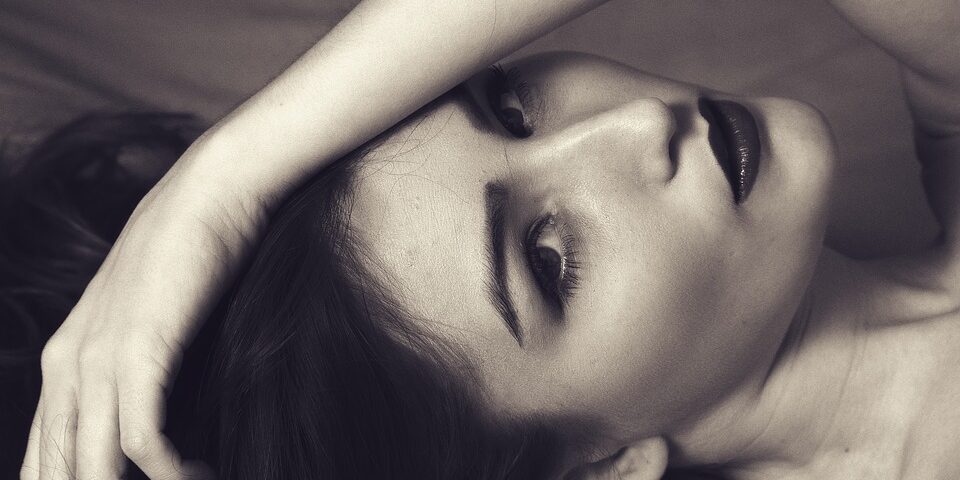 woman-1585593_960_720